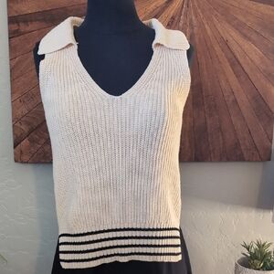 Evereve Cream V-Neck Knit Sweater